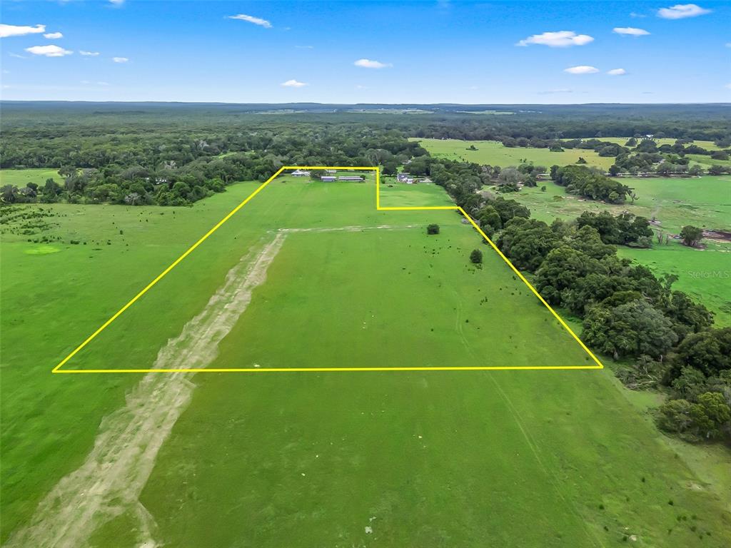 8567 Cr 635 Bushnell Bushnell, FL 33513 - Photo 42 of 46 a view of a tennis court