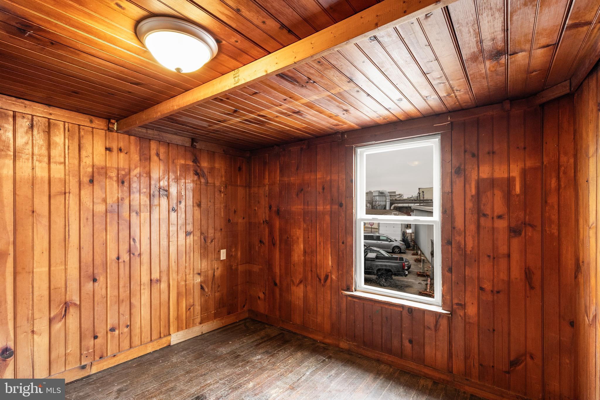 402 Broadway Hanover, PA 17331 - Photo 28 of 36