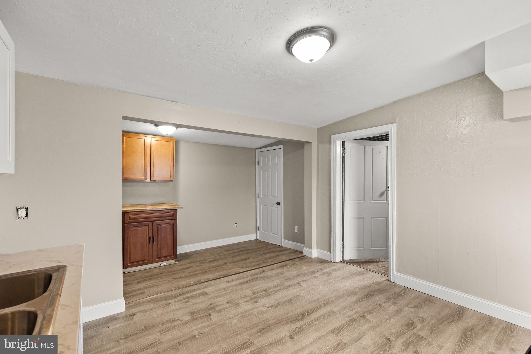 402 Broadway Hanover, PA 17331 - Photo 32 of 36