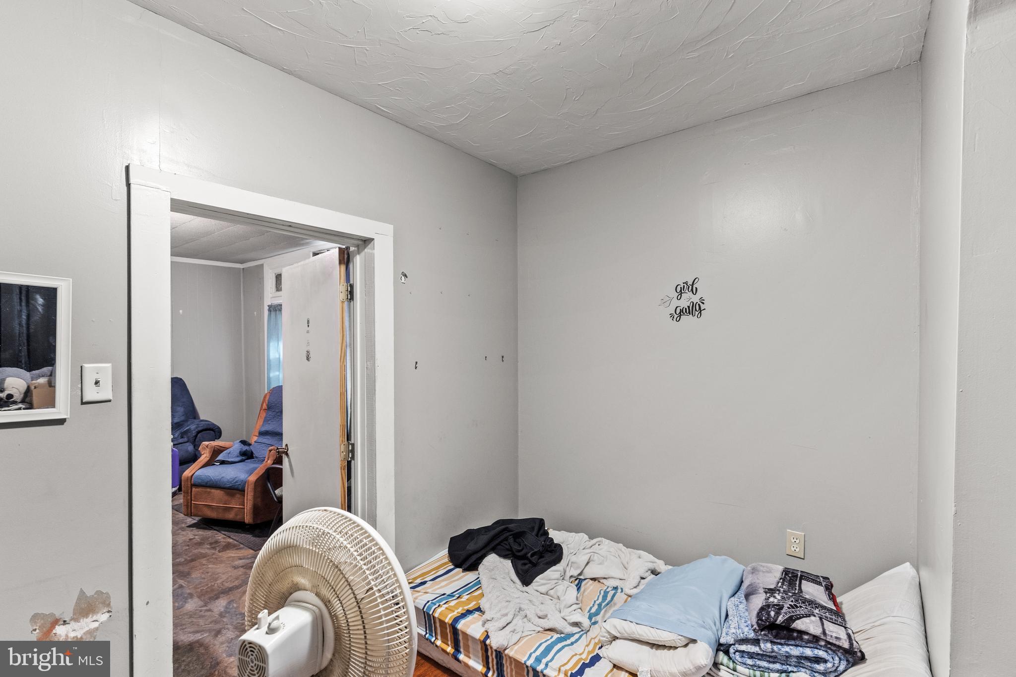 402 Broadway Hanover, PA 17331 - Photo 8 of 36