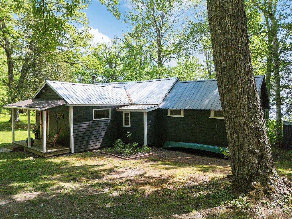 149 Edmonds Lane Burnham, ME 04922 - Photo 7 of 42 7 (2)