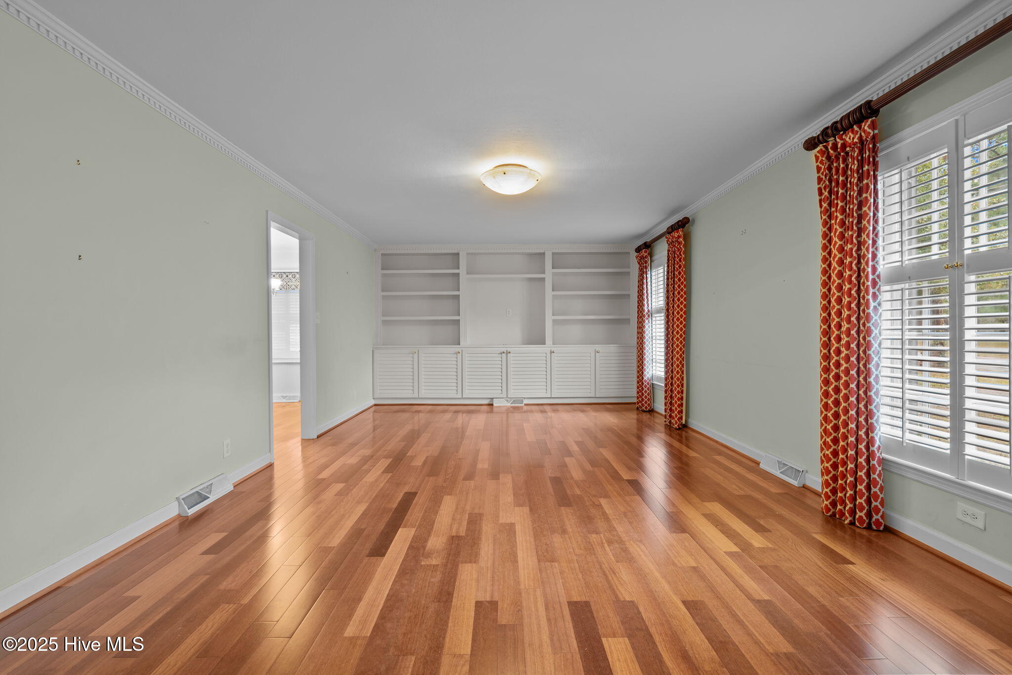 503 Scotland Avenue Rockingham, NC 28379 - Photo 2 of 53 23-web-or-mls-DSC06065