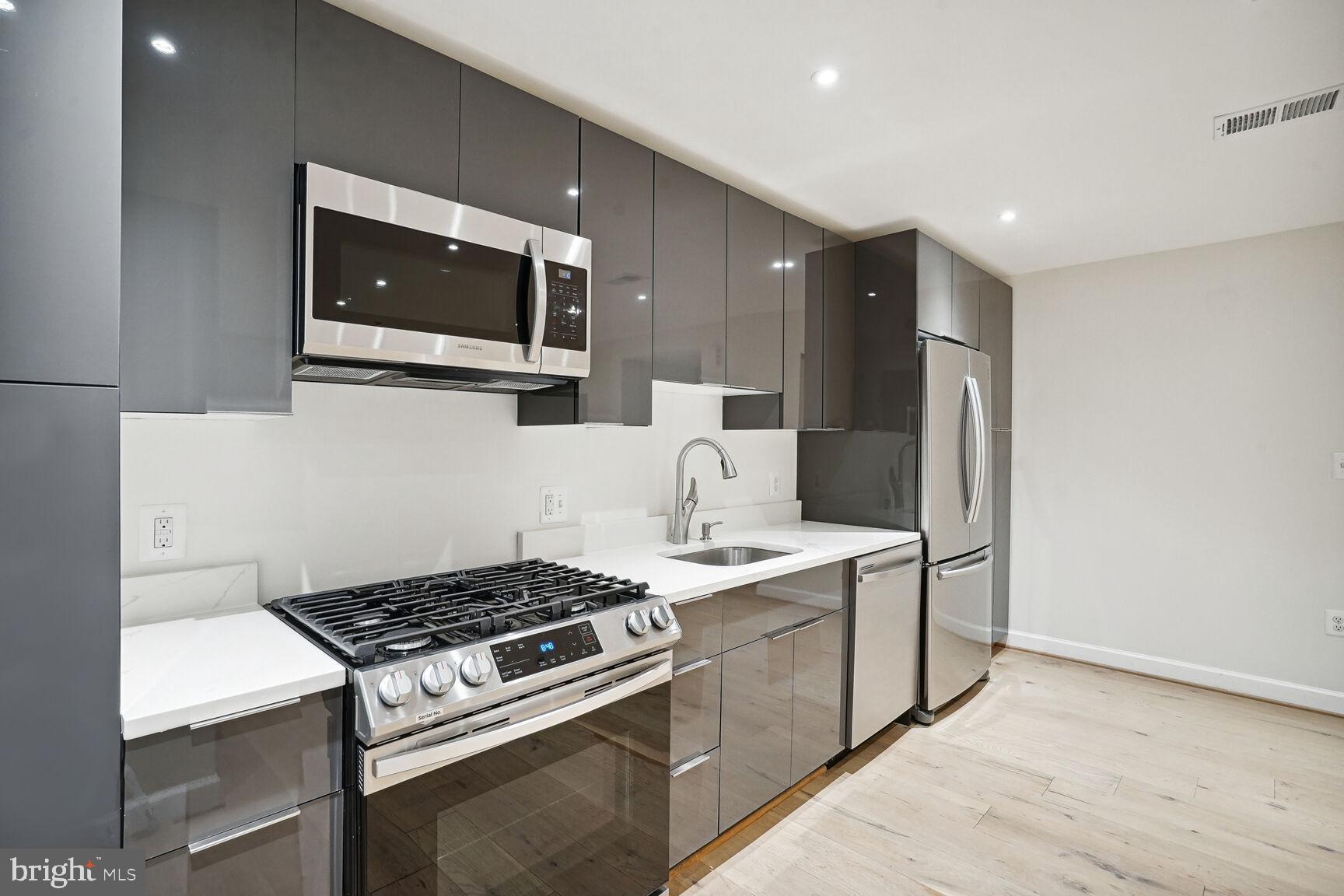 1829 13th Street Northwest, Unit B3 Washington, DC 20009 - Photo 37 of 44