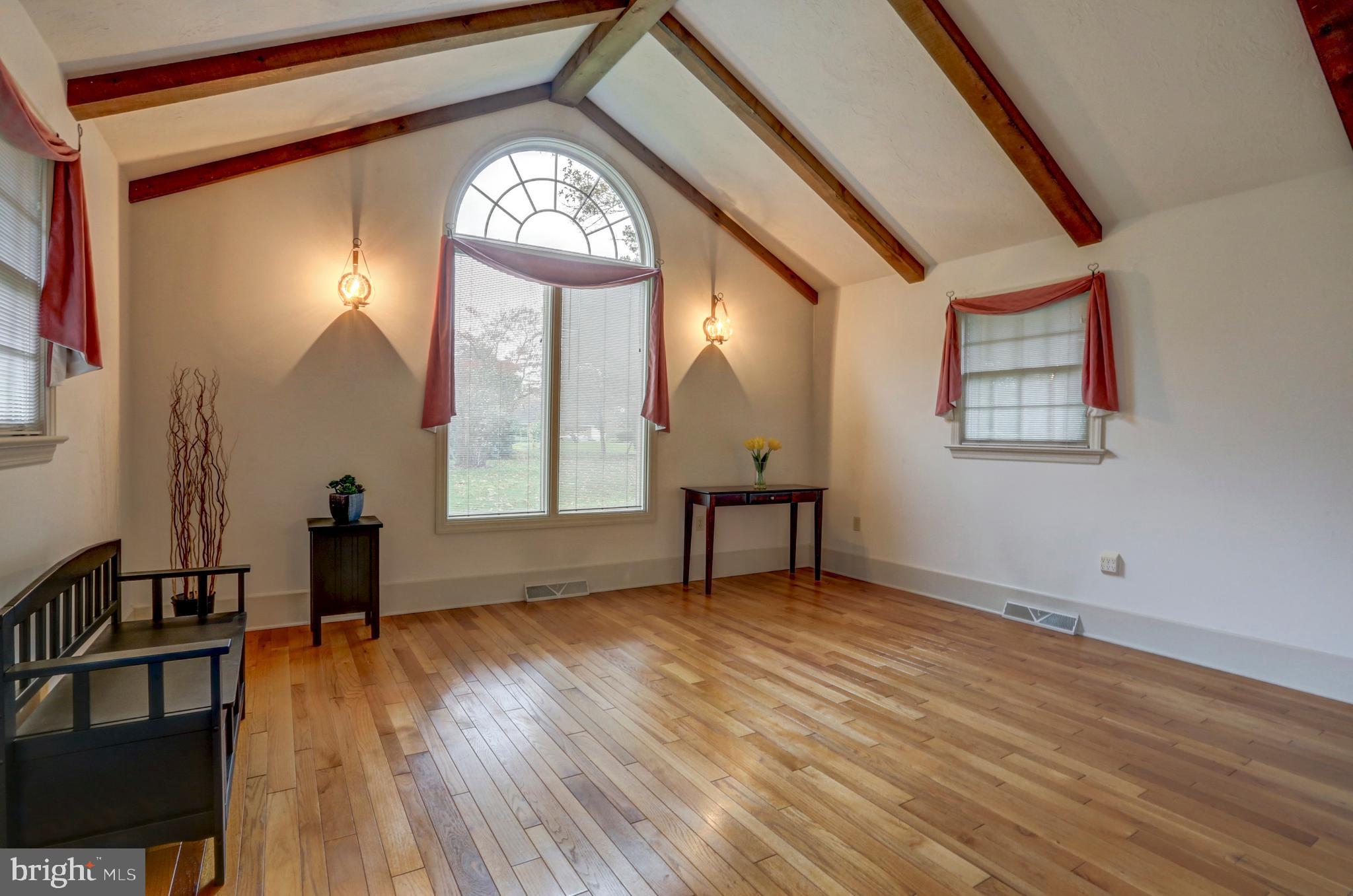 10 Snyder Hill Road Lititz, PA 17543 - Photo 23 of 38 Sellers say the winds never felt in this fortress!