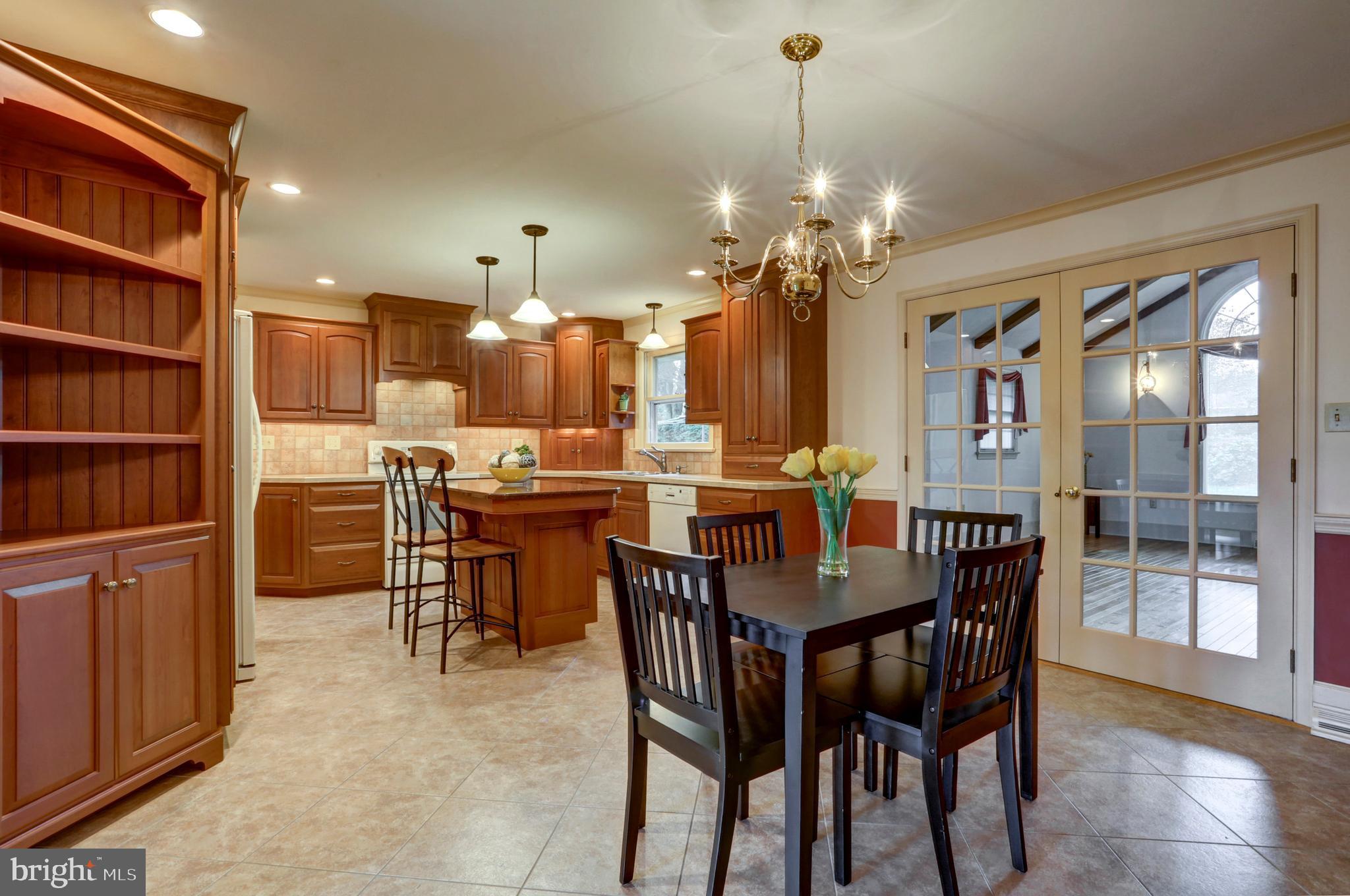 10 Snyder Hill Road Lititz, PA 17543 - Photo 10 of 38 An entertainers dream -kitchen/dining/great room!