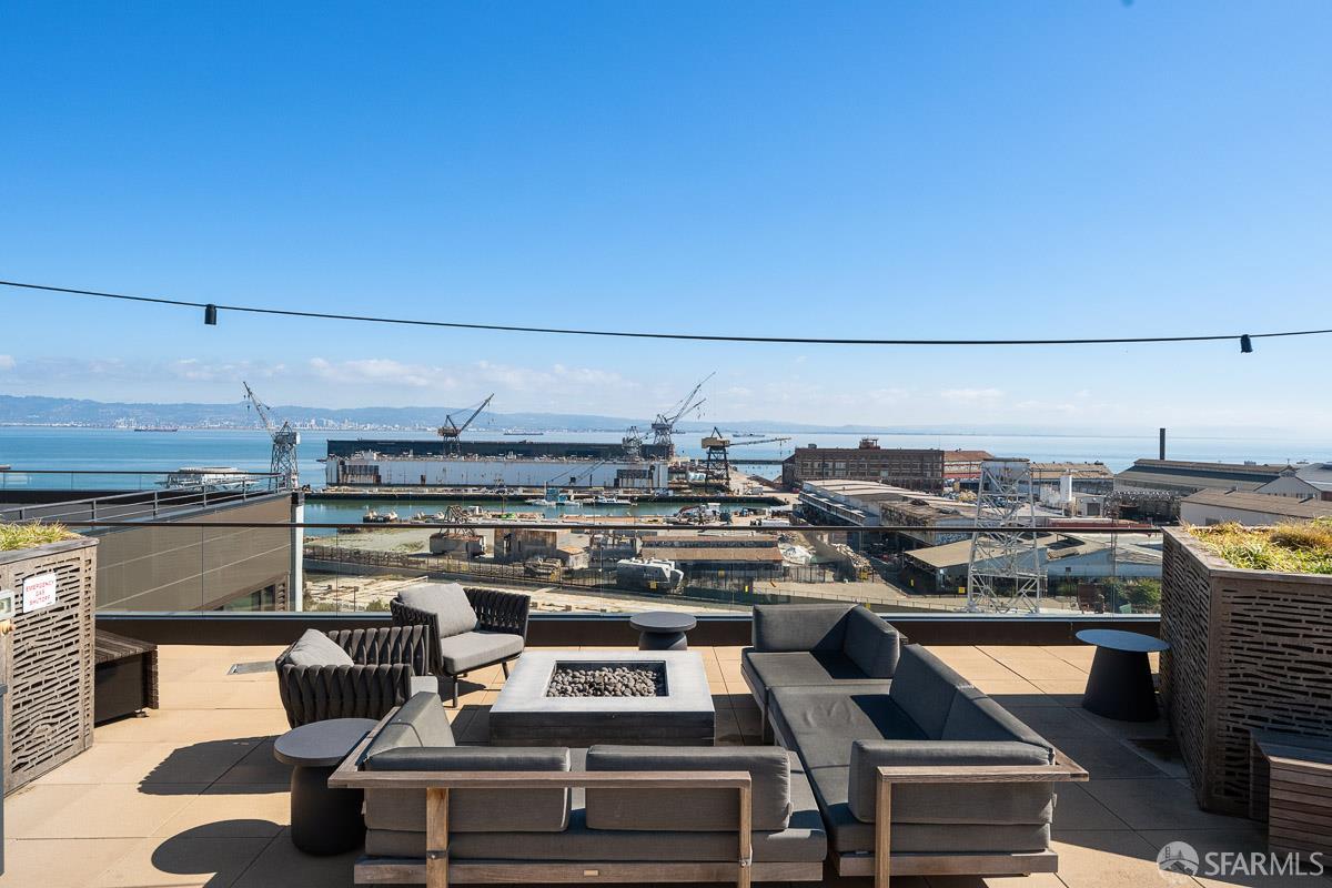 2177 3rd Street, Unit 609 San Francisco, CA 94107 - Photo 19 of 32 a picture of a couch in the balcony