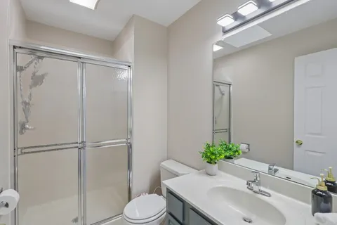 $369,000 | 856 West St Johns Place, Palatine, IL 60067