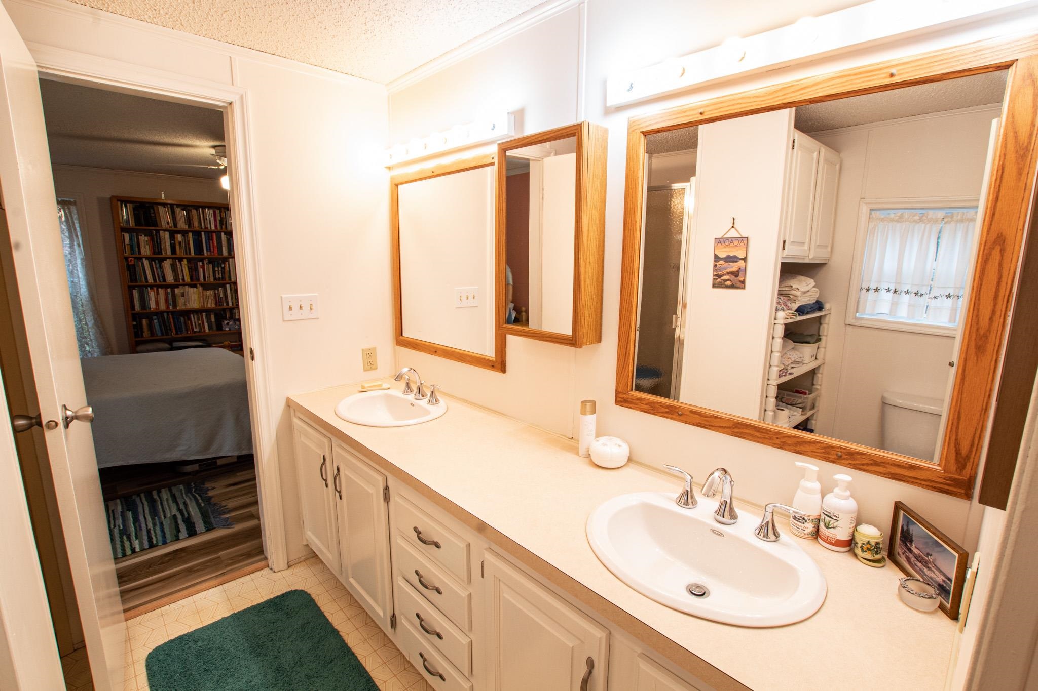 149 Williston Woods Road Williston, VT 05495 - Photo 5 of 27 Gallery Image 5