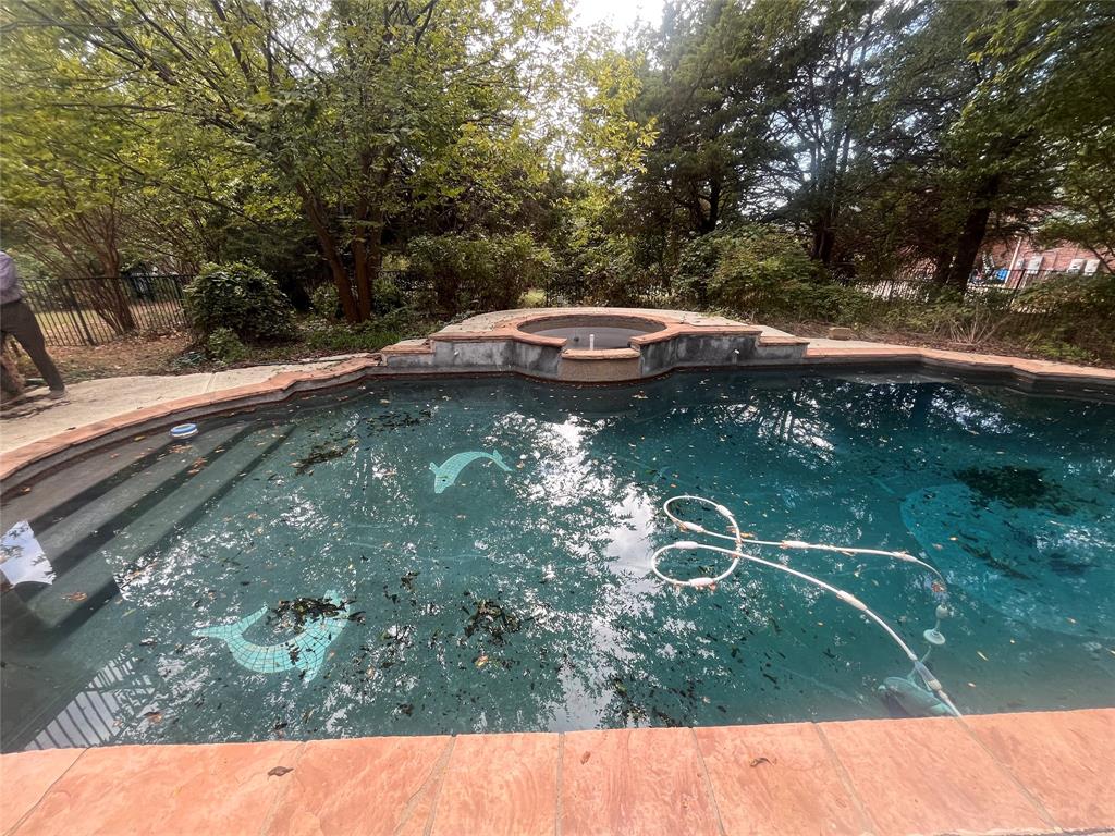 341 Rolling Oaks Ridge Cedar Hill, TX 75104 - Photo 4 of 27 View of pool featuring a pool with connected hot tub