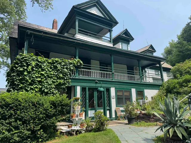 $559,900 | 27 Inn Road, Unit 3, Charlotte, VT 05445