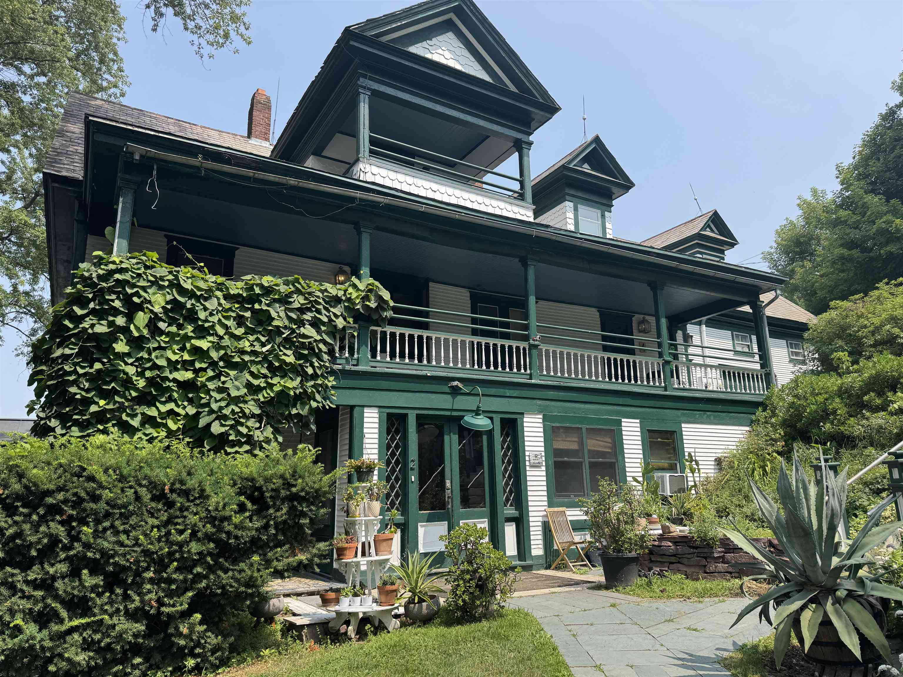 27 Inn Road, Unit 3 Charlotte, VT 05445 - Photo 2 of 18