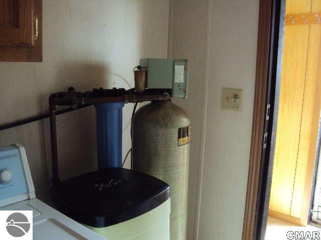 3330 North Alger Road Alma, MI 48801 - Photo 6 of 24 1769793-5.JPG