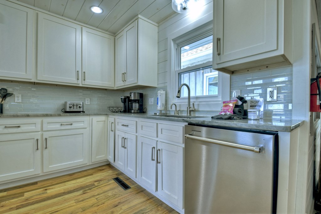 121 Ciderhouse Lane Blue Ridge, GA 30513 - Photo 23 of 69 Kitchen