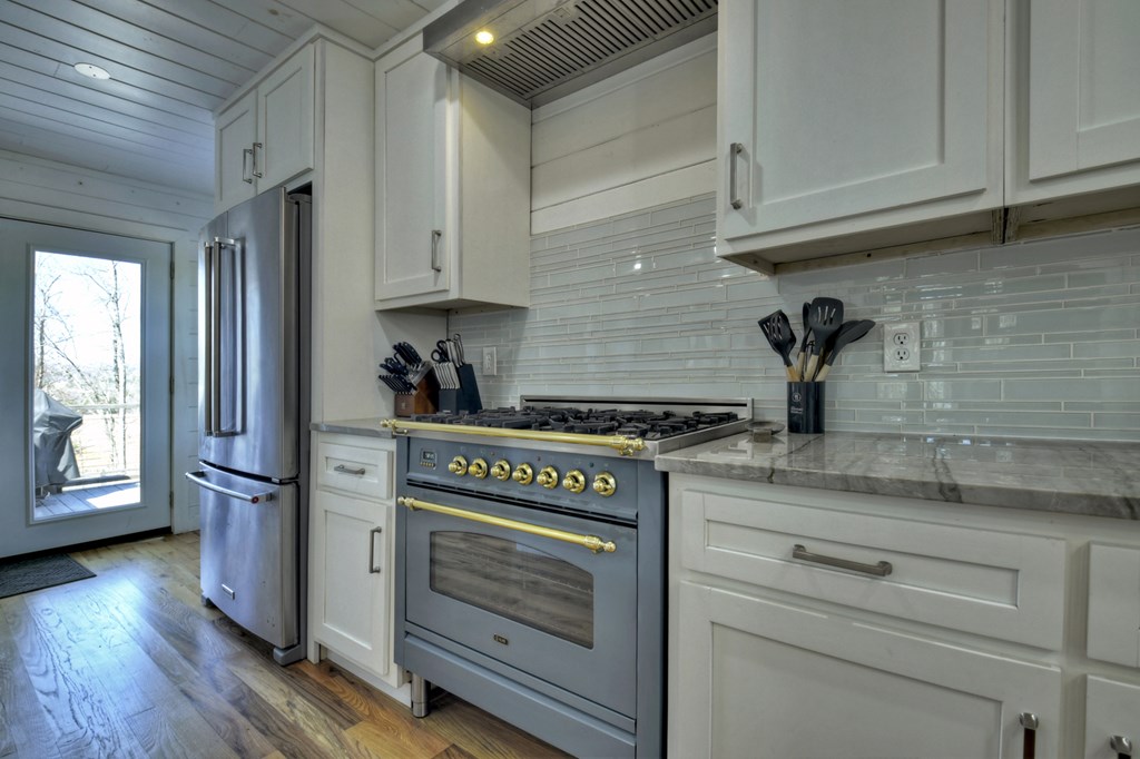 121 Ciderhouse Lane Blue Ridge, GA 30513 - Photo 25 of 69 Kitchen