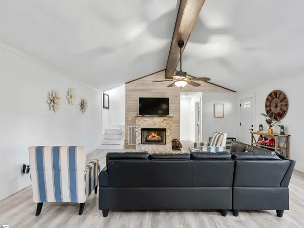 $389,900 | 220 Pleasant Drive, Greer, SC 29651