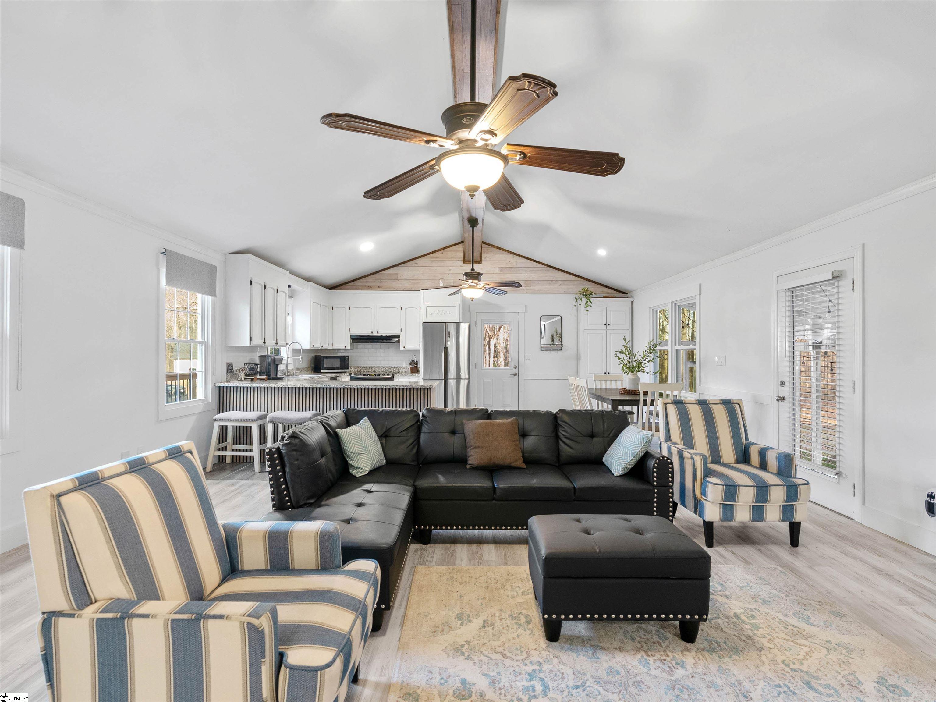 220 Pleasant Drive Greer, SC 29651 - Photo 8 of 29