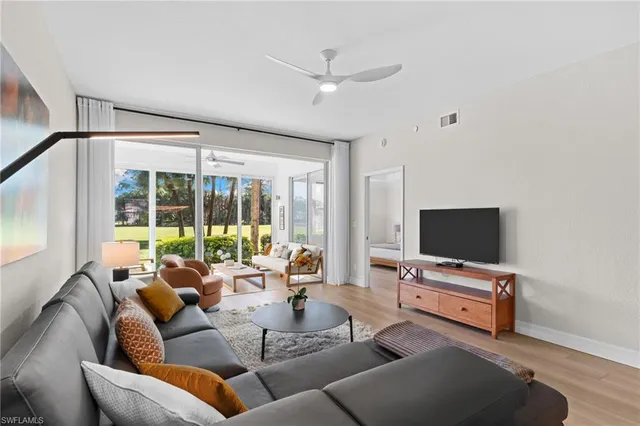 $550,000 | 1960 Willow Bend Circle, Unit 102, Naples, FL 34109