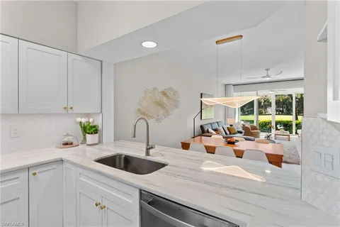 $550,000 | 1960 Willow Bend Circle, Unit 102, Naples, FL 34109