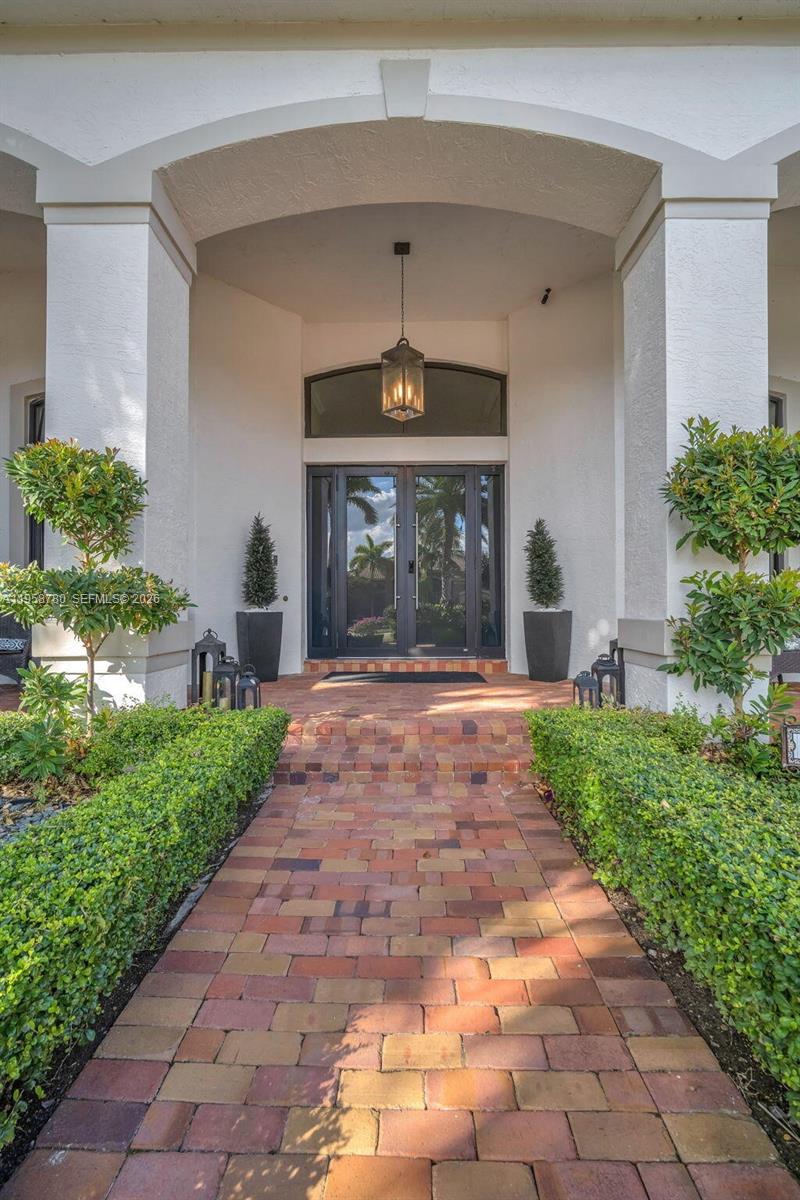 14931 Southwest 38th Street Davie, FL 33331 - Photo 4 of 82