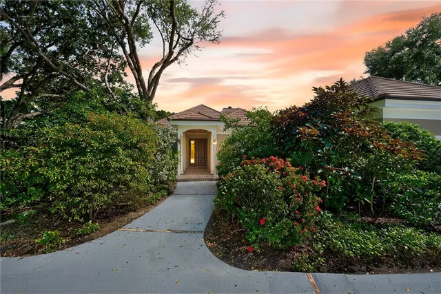 $1,100,000 | 531 Sundance Trail, Vero Beach, FL 32963