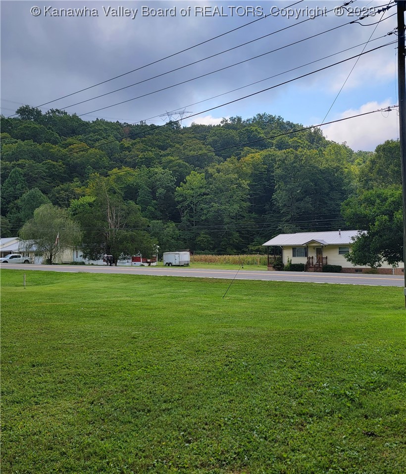4550 Midway Road Yawkey, WV 25573 - Photo 17 of 18 Gallery Image 17