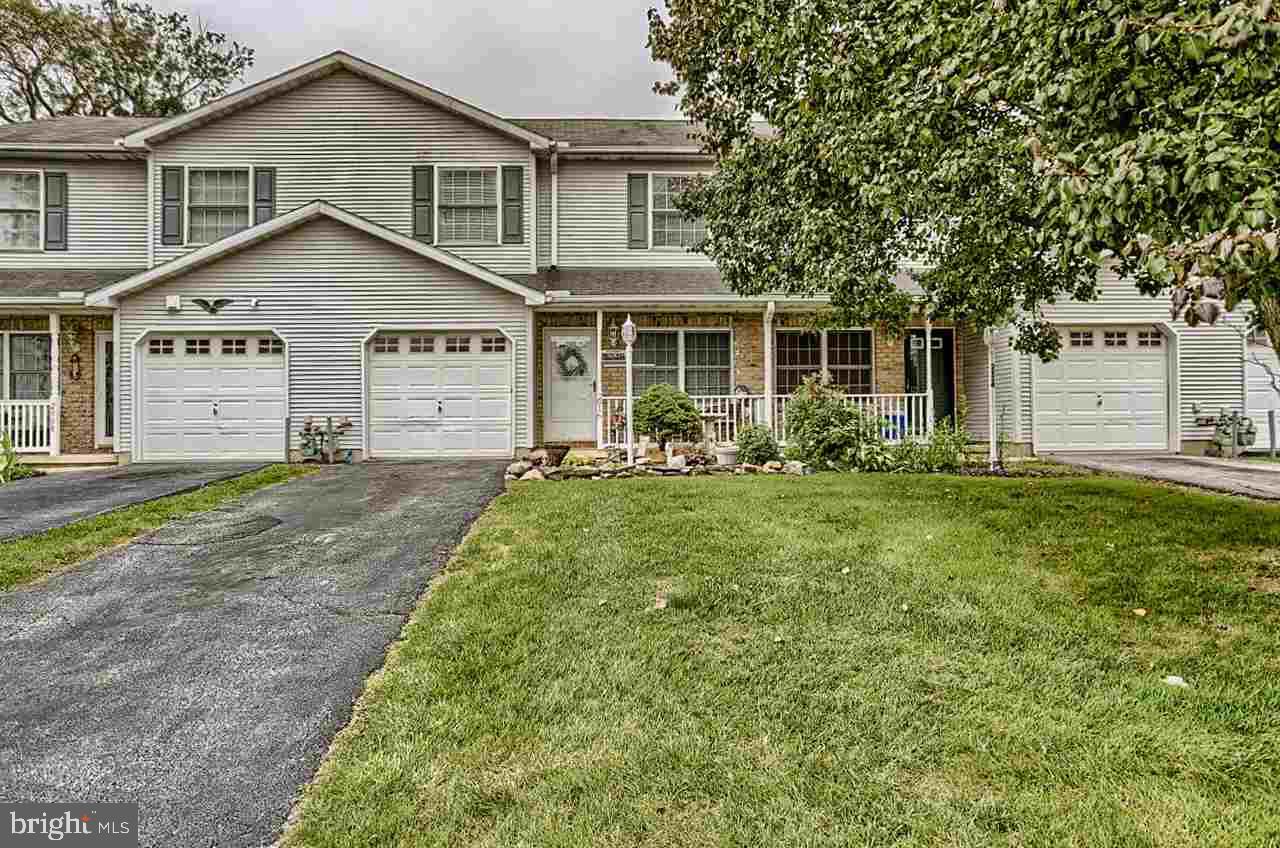 2916 Robin Road York, PA 17404 - Photo 1 of 33 Gallery Image 1