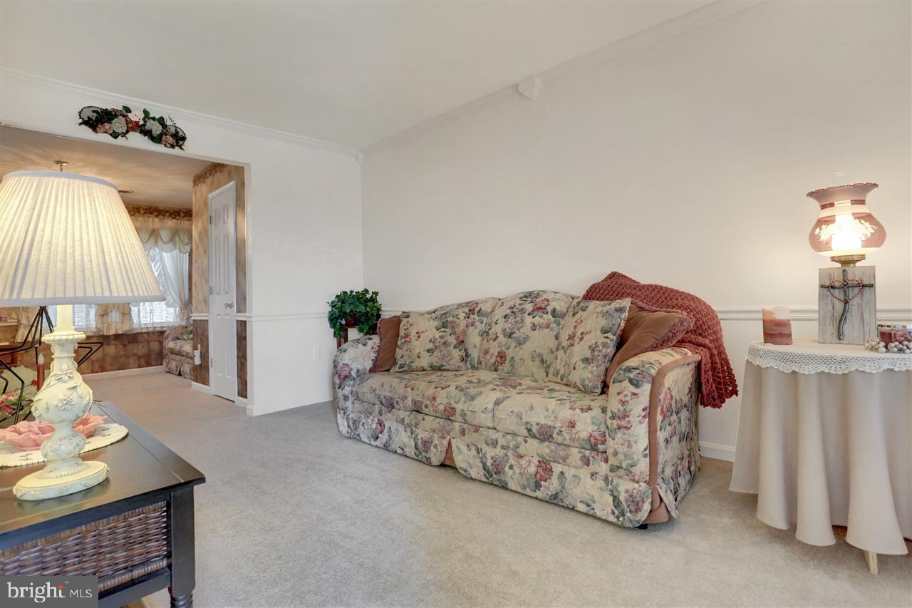 2916 Robin Road York, PA 17404 - Photo 3 of 33 Gallery Image 3