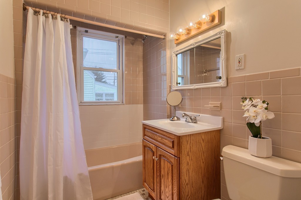 13 Brookdale Road, Unit 1 Arlington, MA 02474 - Photo 13 of 30 Gallery Image 13