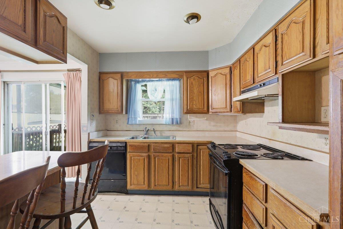 5110 Foley Road Cincinnati, OH 45238 - Photo 9 of 34