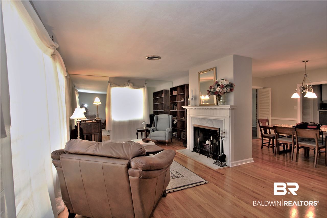 361 Tatum Avenue Mobile, AL 36609 - Photo 2 of 36