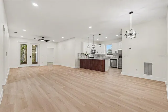 $409,000 | 126 Canby Circle, Spring Hill, FL 34606