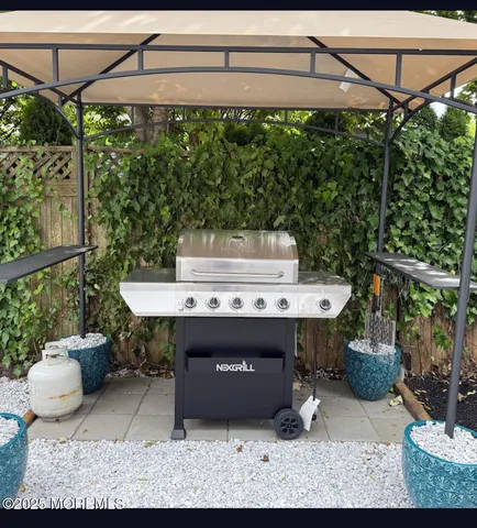 a view of outdoor space yard and patio
