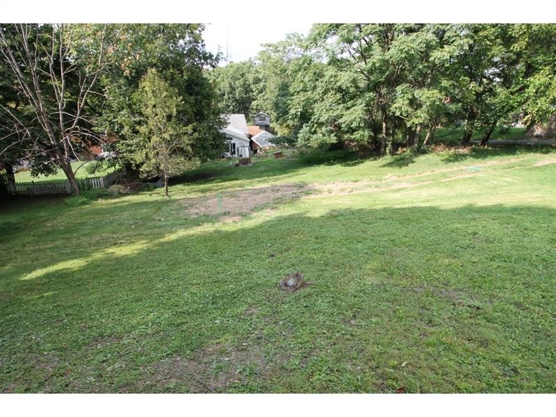 108 Crescent Hills Road Pittsburgh, PA 15235 - Photo 4 of 25 Gallery Image 4