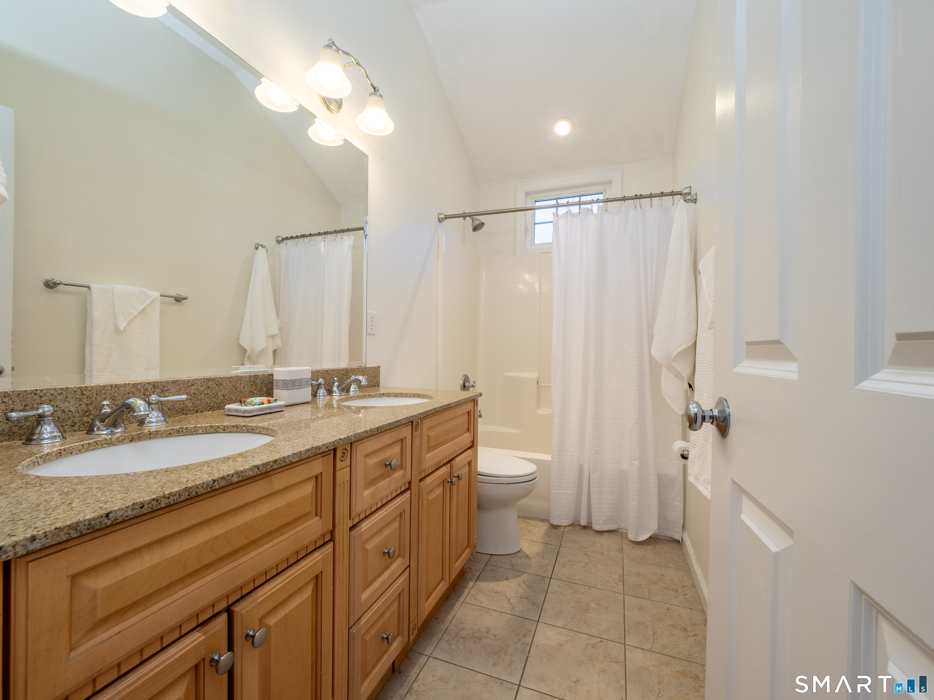 15 Lookout Drive Ridgefield, CT 06877 - Photo 26 of 40