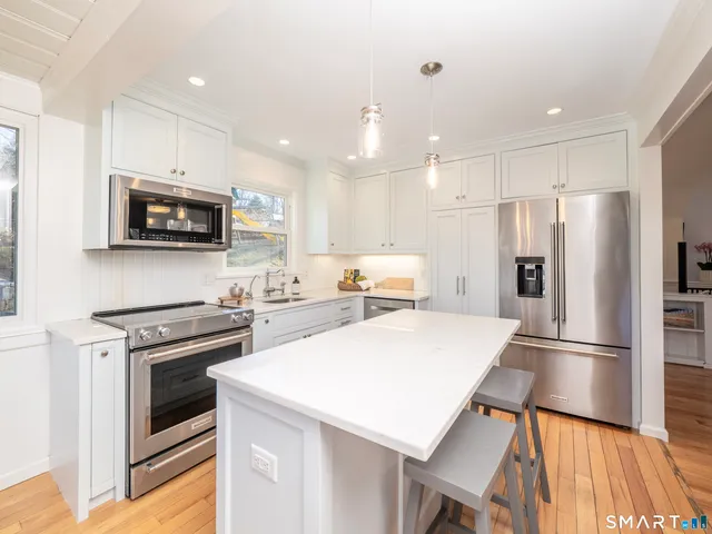 $719,000 | 15 Lookout Drive, Ridgefield, CT 06877