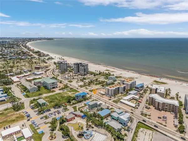 $2,295,000 | 2633 Estero Boulevard, Fort Myers Beach, FL 33931