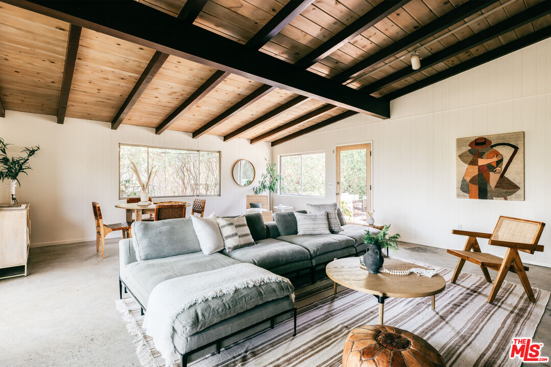 580 Cocopan Drive Altadena, CA 91001 - Photo 6 of 29