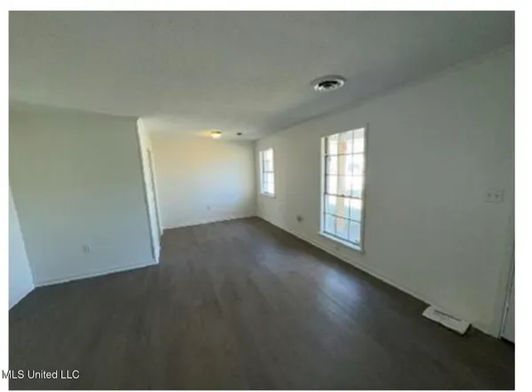 $199,900 | 325 Valley Vista Drive, Jackson, MS 39211