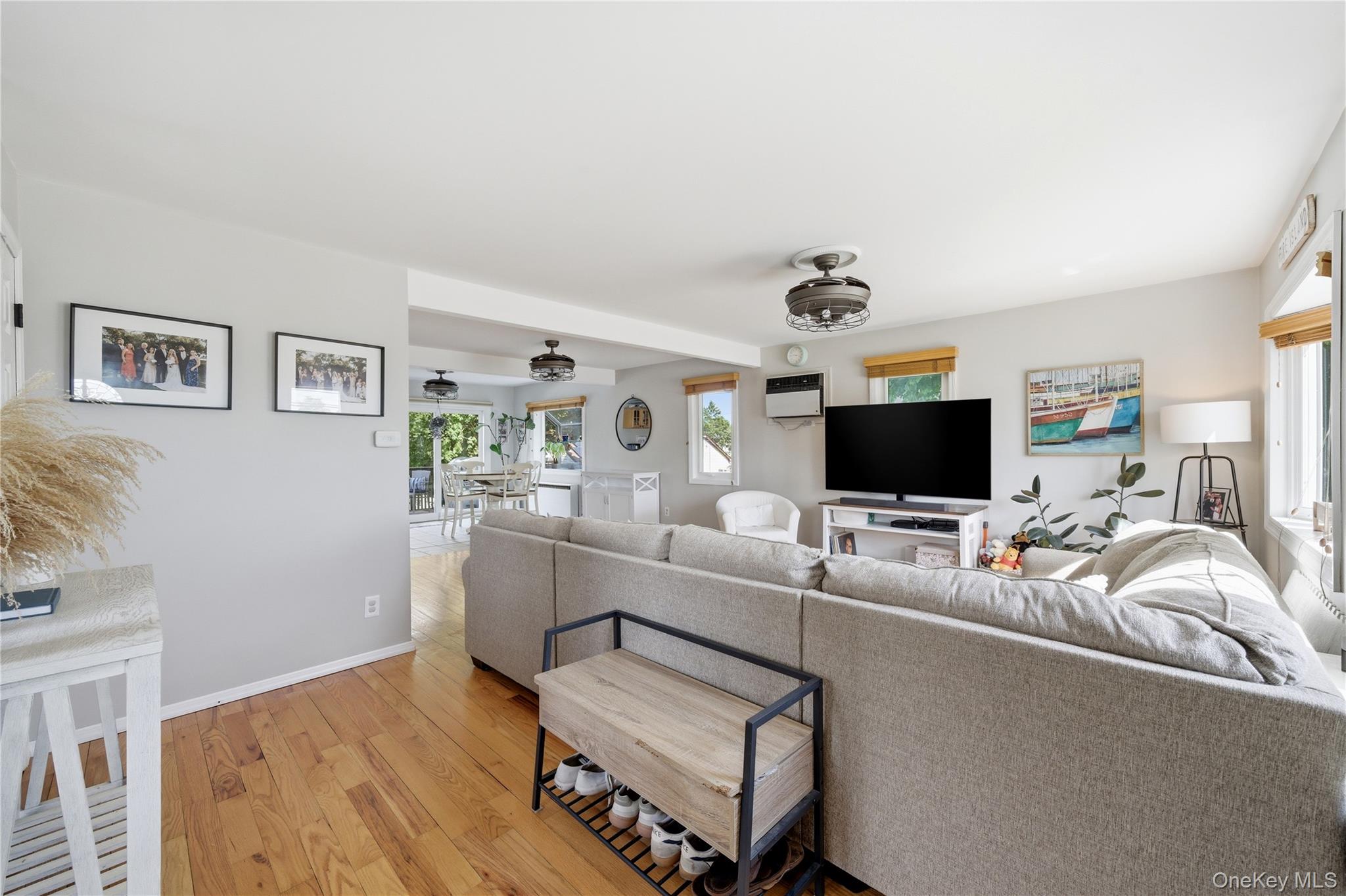 107 East Shore Road Lindenhurst, NY 11757 - Photo 13 of 36
