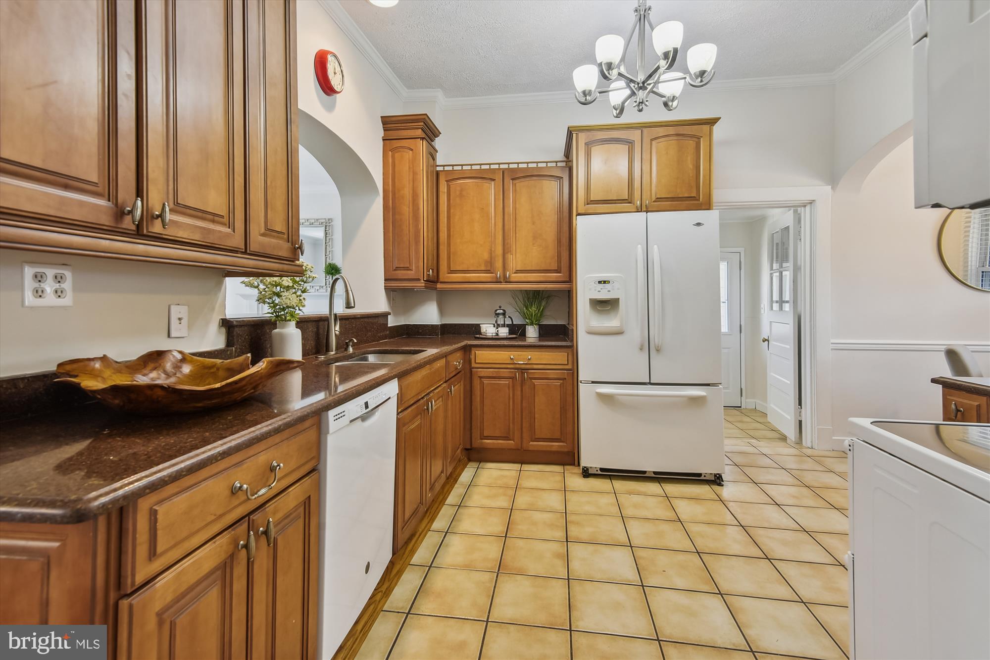 9520 Riley Road Silver Spring, MD 20910 - Photo 23 of 86 Large Kitchen