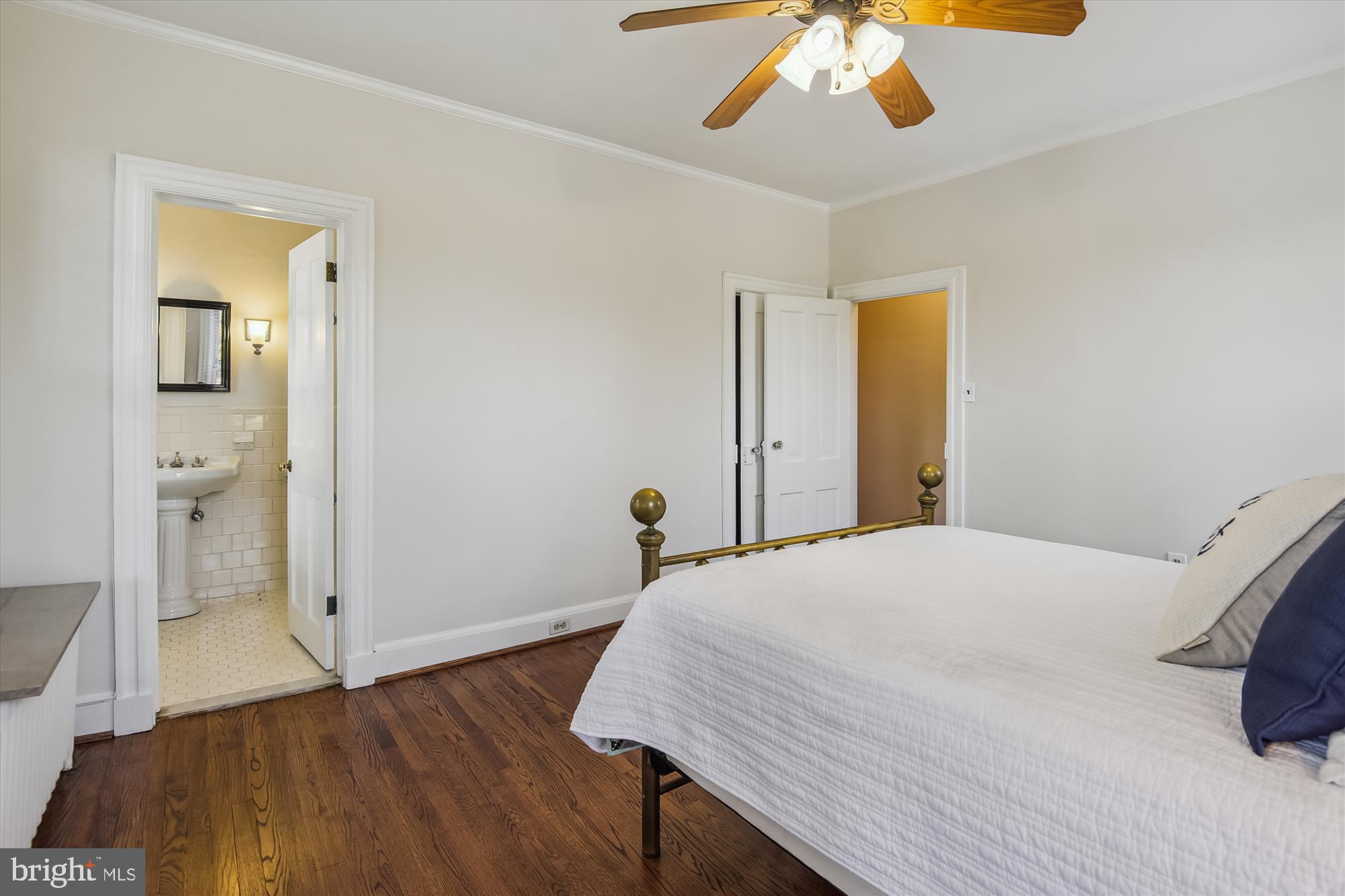 9520 Riley Road Silver Spring, MD 20910 - Photo 43 of 86 Second Primary Bedroom with Ensuite Bath