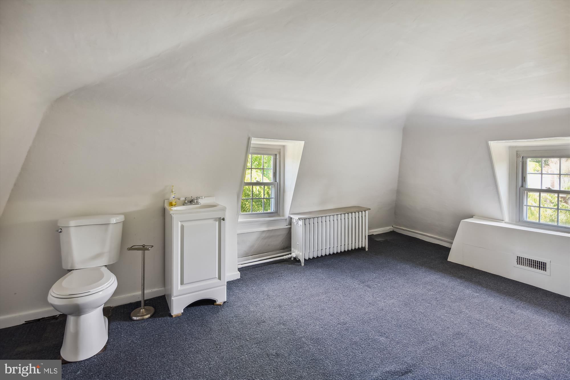 9520 Riley Road Silver Spring, MD 20910 - Photo 53 of 86 Super Large 1/2 Bath on 2nd Upper Level