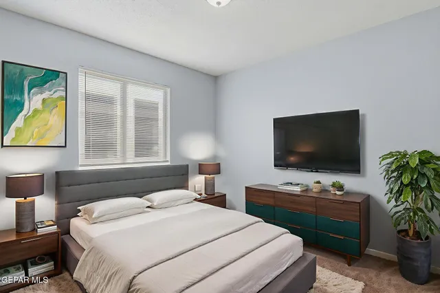 a bathroom with a toilet and a bath tub