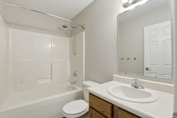 $239,900 | 10232 Archstone Cove, New Haven, IN 46774