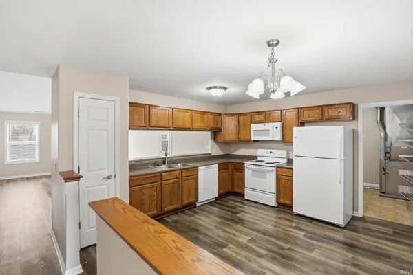 $239,900 | 10232 Archstone Cove, New Haven, IN 46774