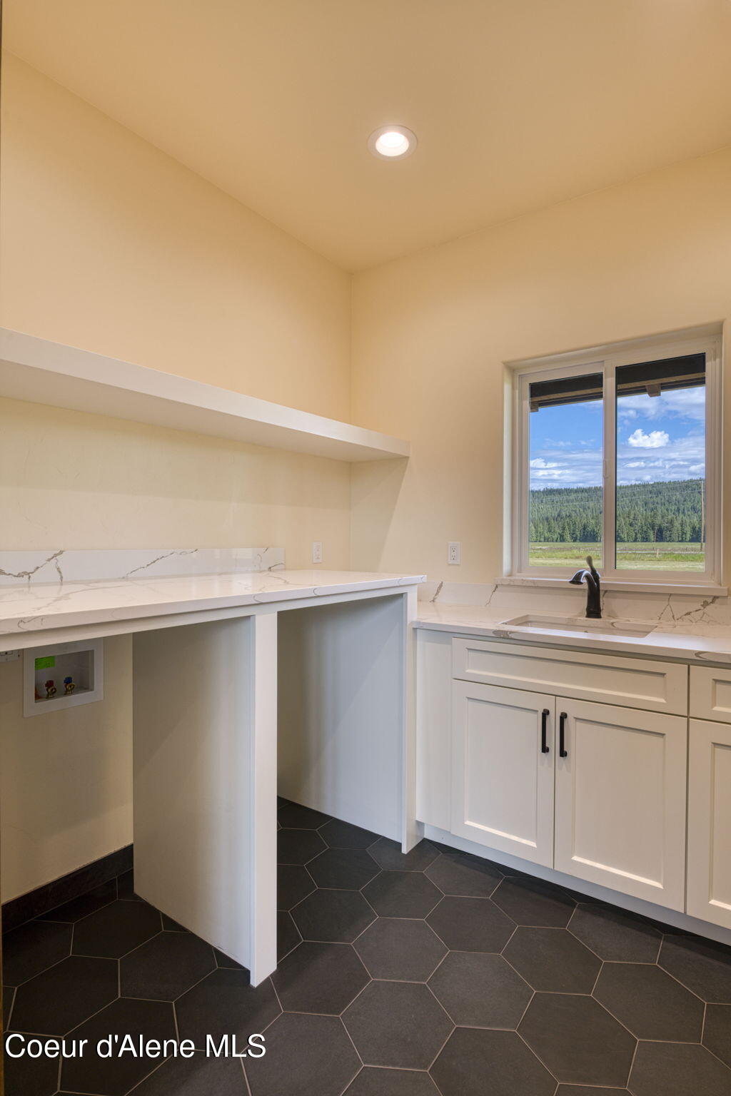 4450 Dufort Road Sagle, ID 83860 - Photo 22 of 81 22-web-or-mls-Interior - 4450 Dufort Rd-