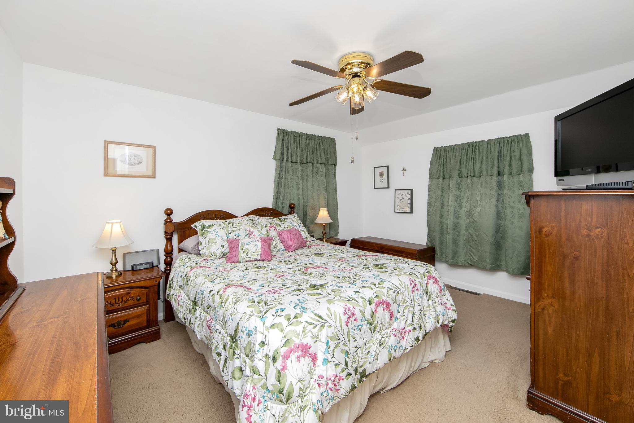 11 Heritage Road Marlton, NJ 08053 - Photo 26 of 36