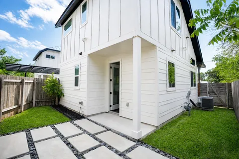$485,000 | 1123 Omega Avenue, Unit 1, Austin, TX 78721