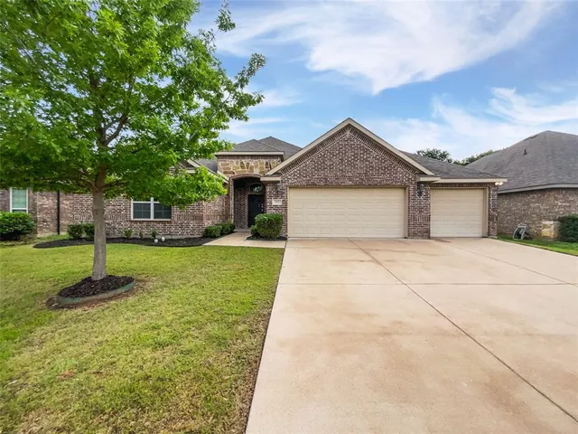 $395,000 | 312 Canadian Lane, Burleson, TX 76028