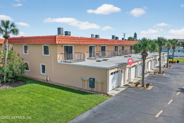 a front view of house with yard